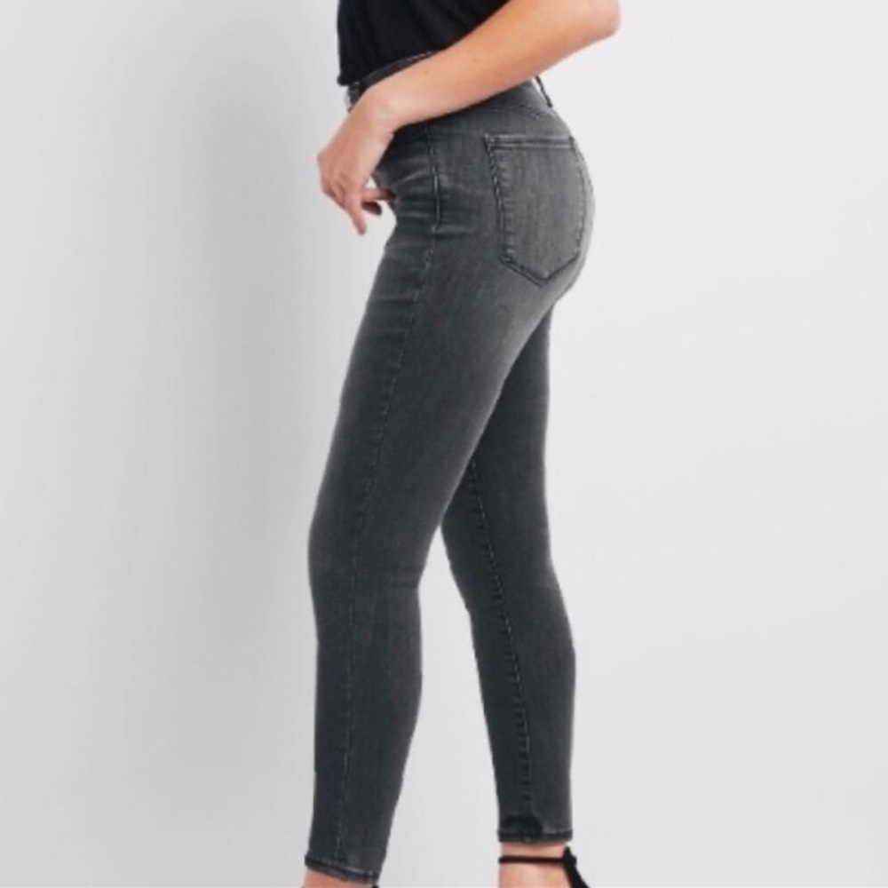 Cabi jeans style 202 charcoal jeans size 8